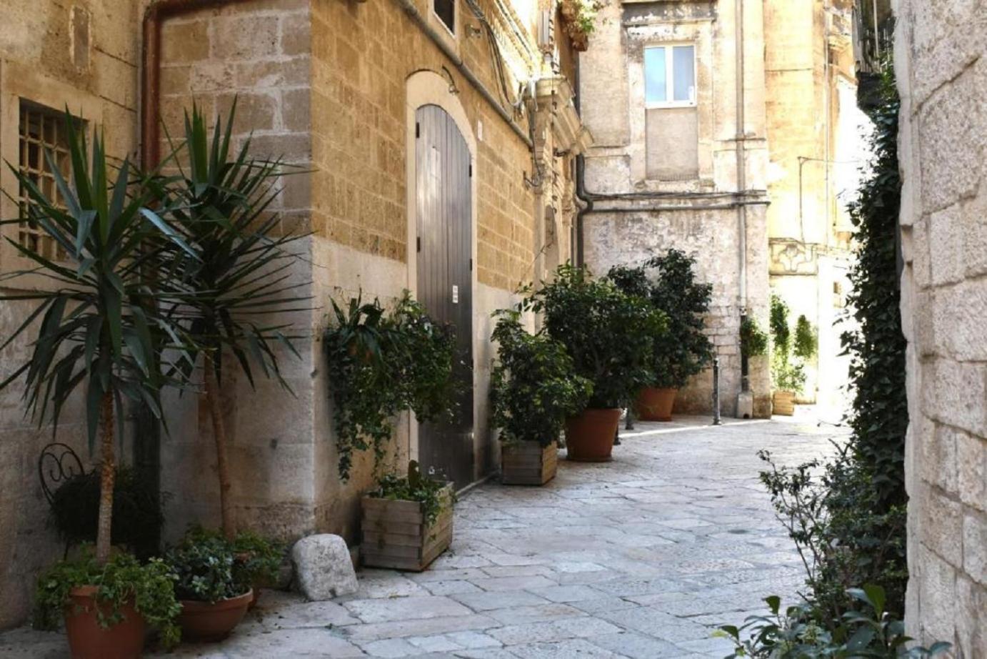 La Follia Dell'Architetto Villa บารี ภายนอก รูปภาพ